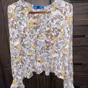 Floral crop c-neck blouse